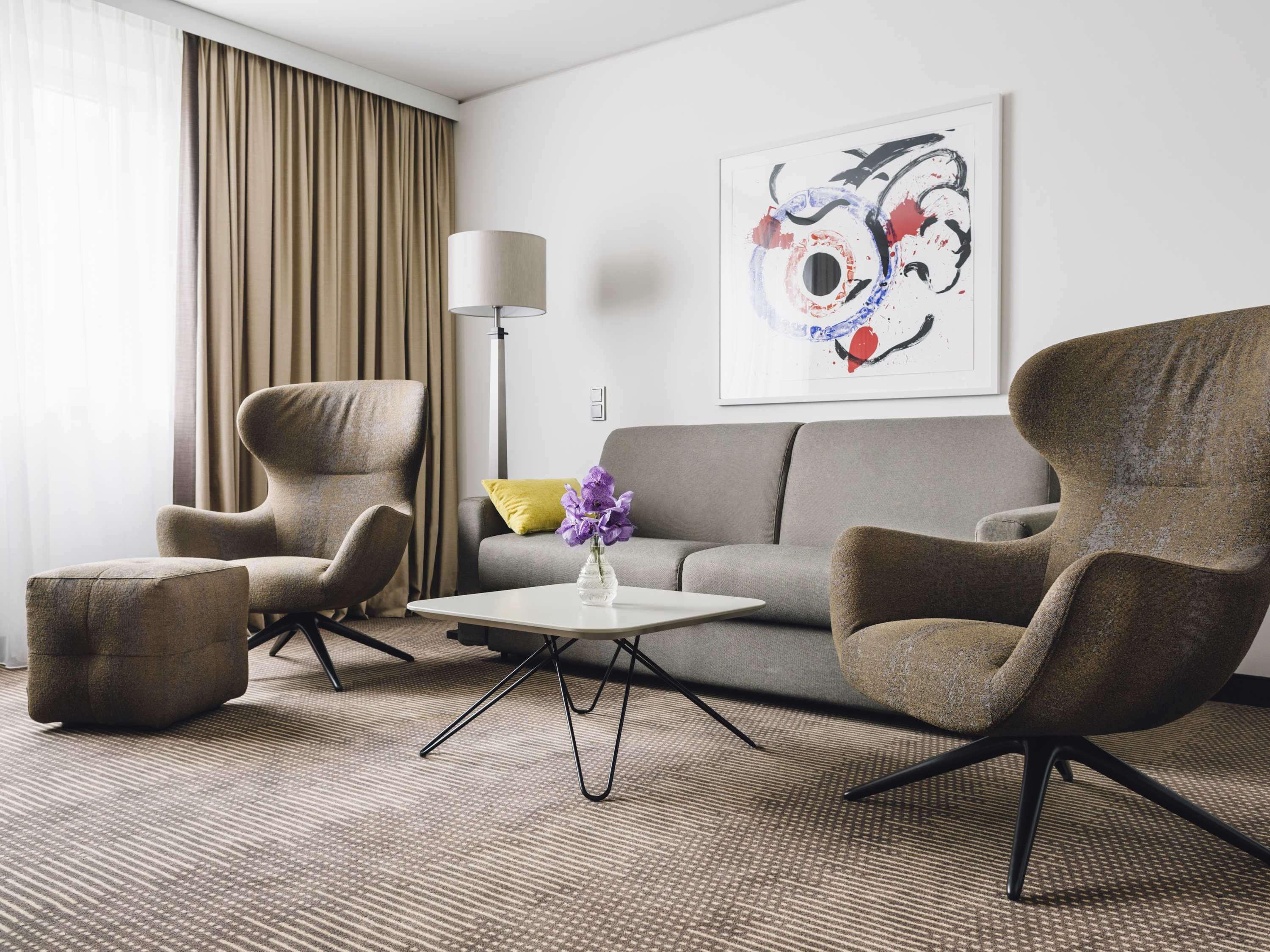 Hotel Pullman Berlin Schweizerhof Esterno foto Interior of a suite at the Hotel Axelmannstein