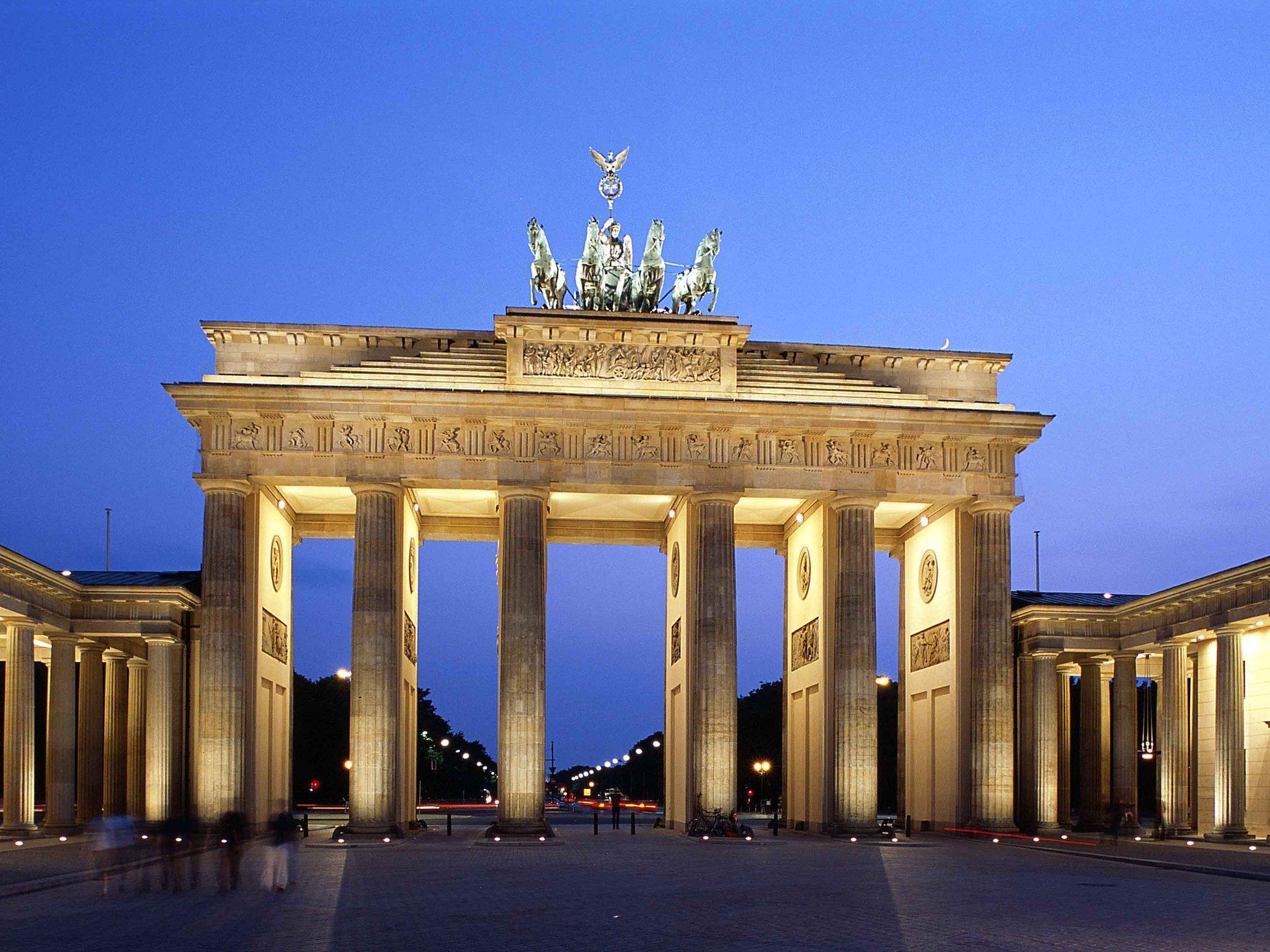 Hotel Pullman Berlin Schweizerhof Esterno foto Brandenburger Tor