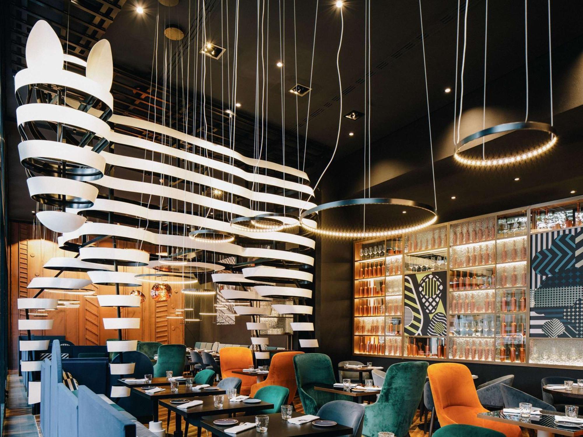 Hotel Pullman Berlin Schweizerhof Esterno foto Restaurant interior