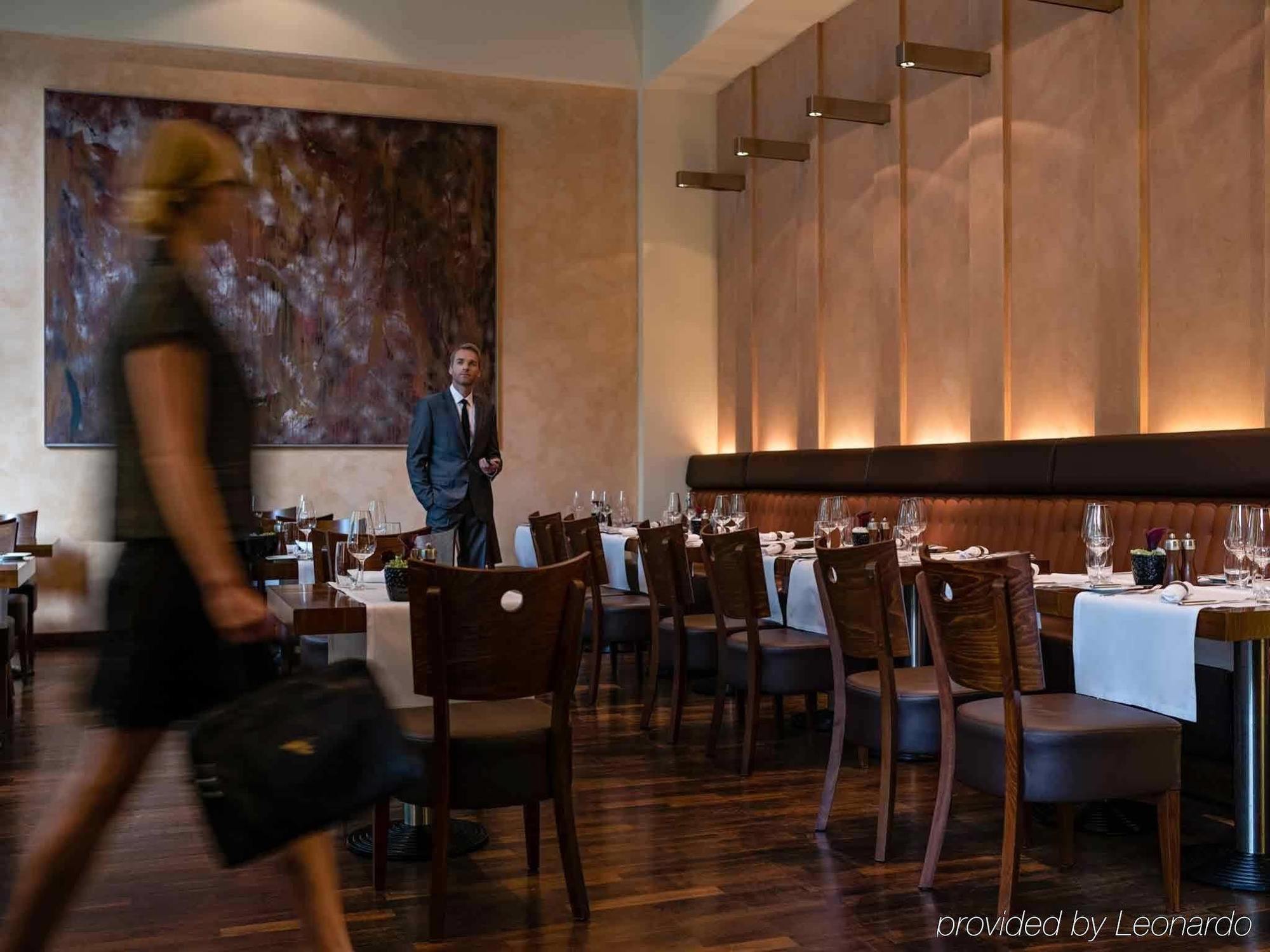 Hotel Pullman Berlin Schweizerhof Esterno foto Restaurant